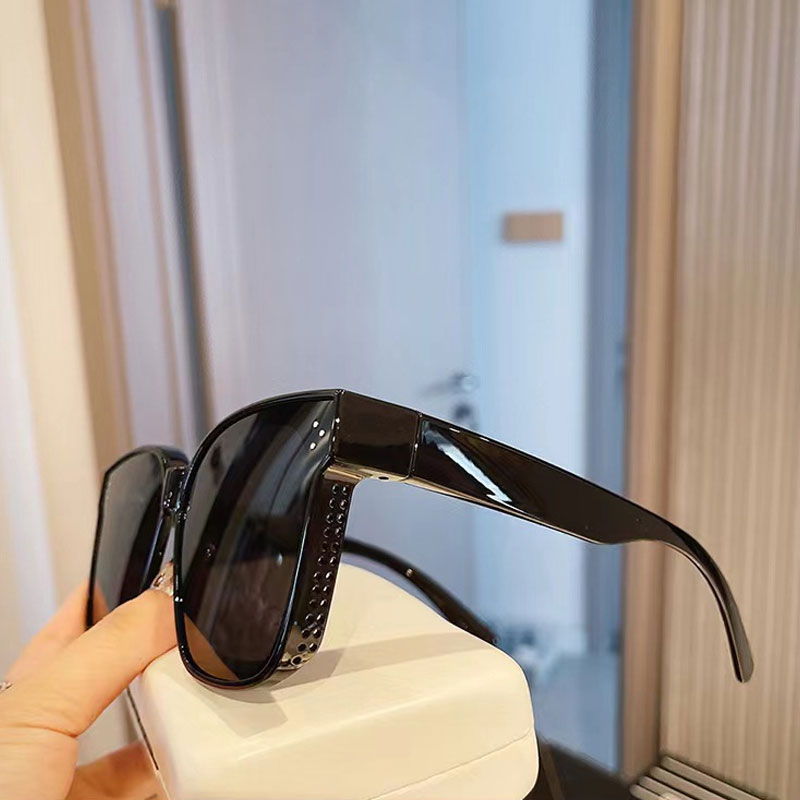 Polarised ultraviolet anti-myopia sunglasses