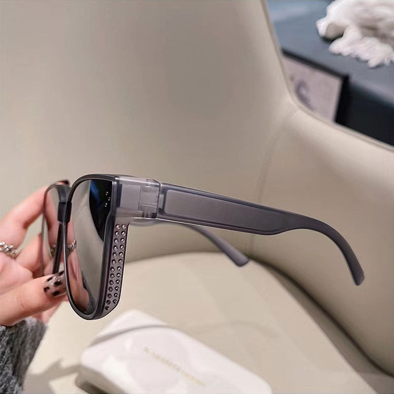 Polarised ultraviolet anti-myopia sunglasses