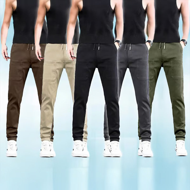 Durable cargo pants with high stretch content and several pockets