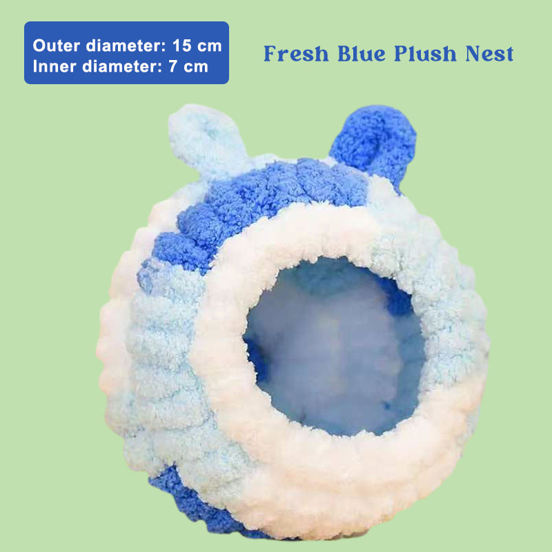 Bird nests for warmth in winter